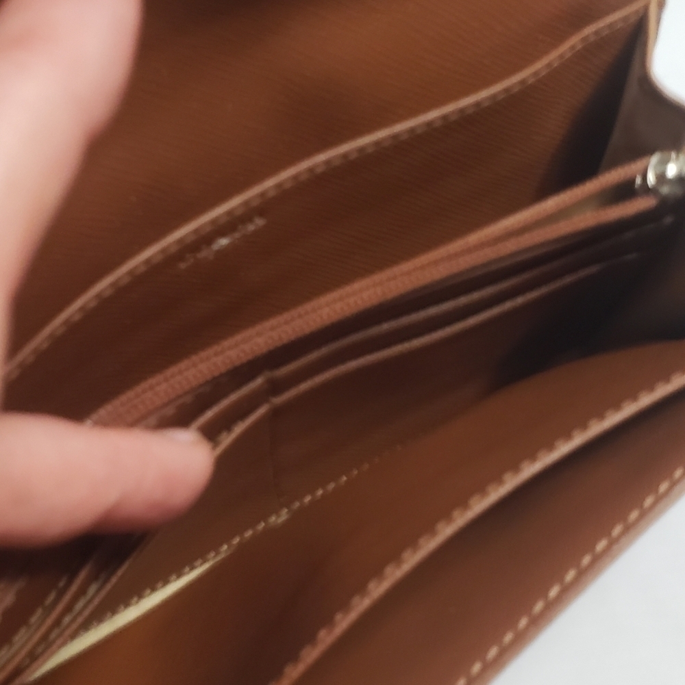 COACH Leather Wristlet Wallet! - Picture 4 of 7